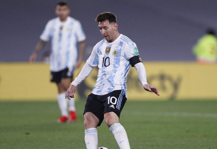 Messi, Pele'nin rekorunu kırdı, gözyaşlarına hakim olamadı
