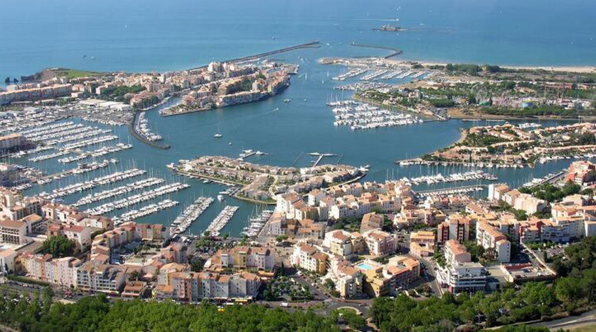 Natüralizmin doruklara ulaştığı ve herkesin çıplak gezebildiği Fransa’nın en sıra dışı kenti: Cap d’Agde