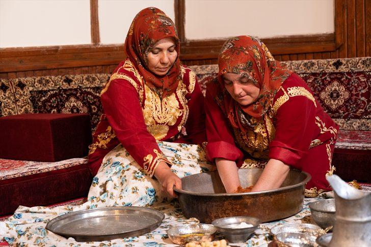 Sivas'ın yöresel lezzeti "Tonus köfte" özel günlerde sofraları lezzetlendiriyor G2