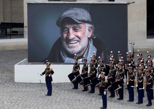 Jean-Paul Belmondo: Fransa, &uuml;nl&uuml; akt&ouml;re ulusal t&ouml;renle veda etti 1