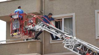 Eşini bıçakla rehin alıp dehşeti yaşatmıştı! Kendini böyle savundu