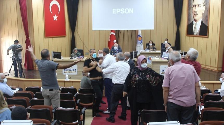 Belediye meclisinde "heval" gerginliği