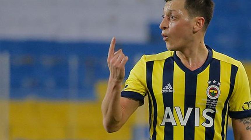 Mesut Özil dönemi bitiyor mu? Açıkladı