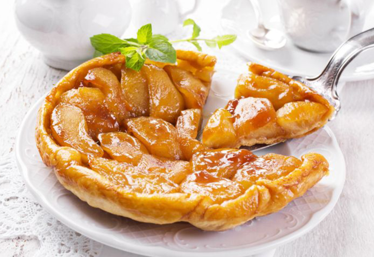 Bir Fransız klasiği olan Tarte Tatin, lezzetiyle büyülüyor! Yapımı zannedildiği kadar zor değilmiş