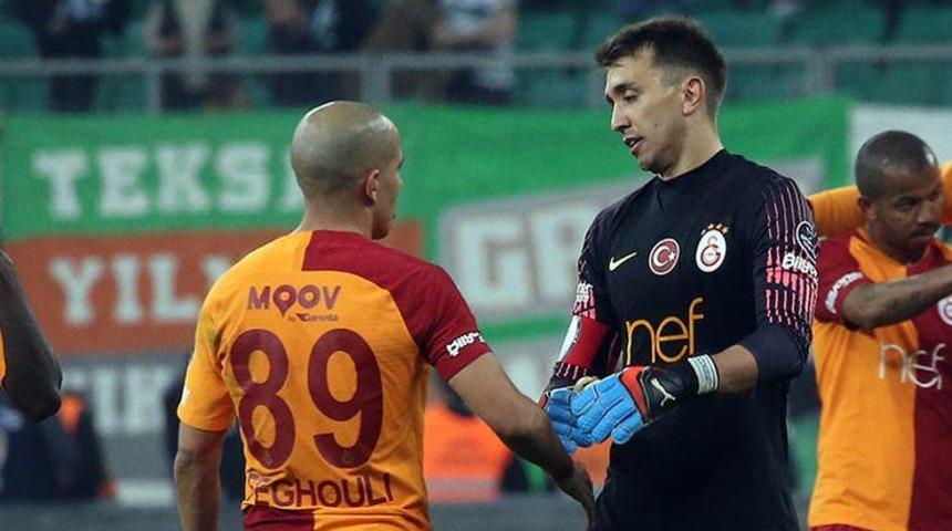 Galatasaray'dan açıklama! Feghouli ve Muslera