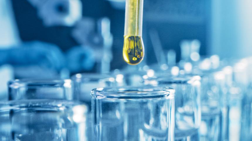 Devrim niteliğinde! Kanser t&uuml;m&ouml;rlerinin b&uuml;y&uuml;mesini durduran ila&ccedil; geliştirildi