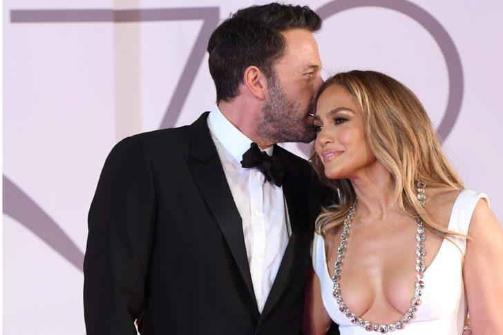 Jennifer Lopez ve Ben Affleck kırmızı halıda boy gösterdi G5