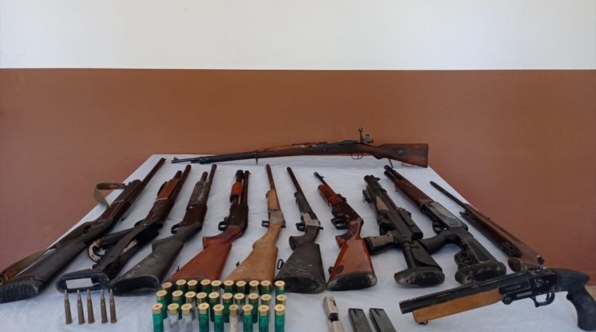 Şanlıurfa'da silah kaçakçılığı yaptıkları iddiasıyla 2 kişi yakalandı