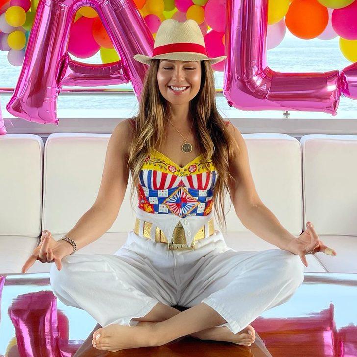 Marimar ve Rosalinda'nın yıldızı Thalia adeta zamanı durdurdu! Genç kız gibi... G4