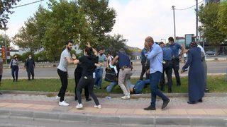 Keşif sırasında kadın sürücüye saldırı! Polis biber gazıyla müdahale etti