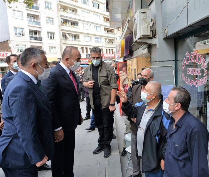 Bakanlar Mevlüt Çavuşoğlu ve Fatih Dönmez, Bilecik'te STK temsilcileriyle bir araya geldi G3