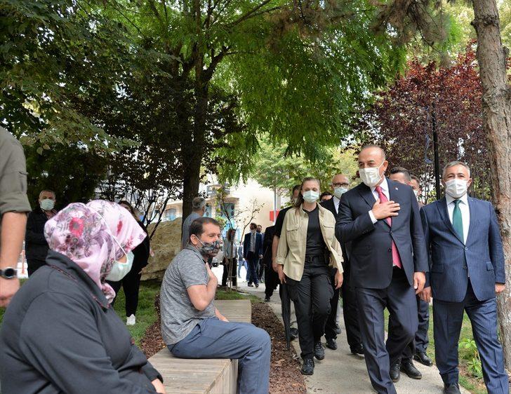 Bakanlar Mevlüt Çavuşoğlu ve Fatih Dönmez, Bilecik'te STK temsilcileriyle bir araya geldi G4