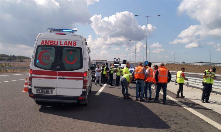 Kocaeli'de kazazedelere yardıma giden otoyol görevlisi otomobilin çarpması sonucu öldü G3