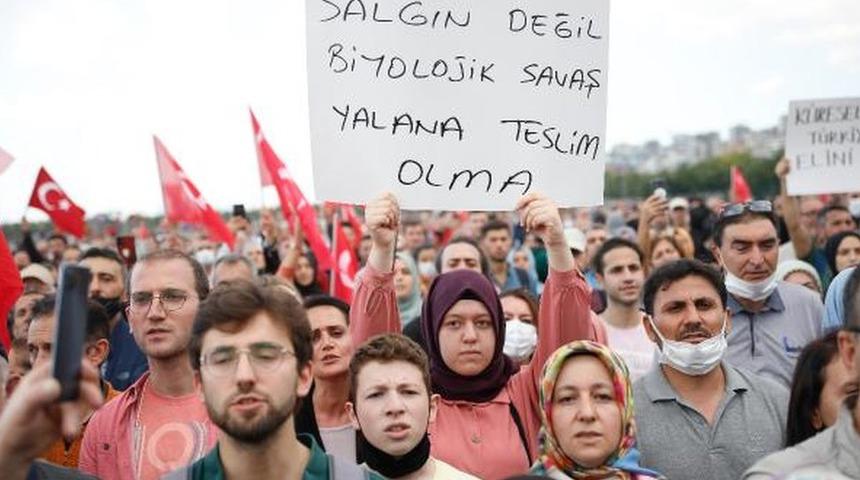 Aşı karşıtları İstanbul Maltepe'de protesto g&ouml;sterisi d&uuml;zenledi