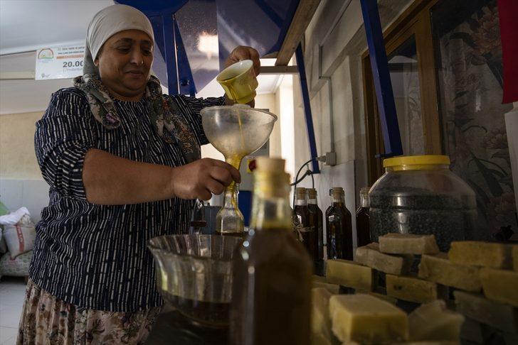 Evinin ahırını atölyeye çevirip çitlembik yağı üreten kadın girişimcilik hayallerine kavuştu G1