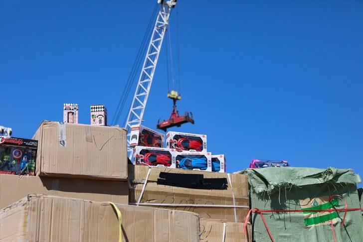 İzmir'de gümrük kaçağı 10 bin 330 oyuncak ele geçirildi G4