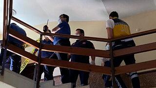 Yaşlı adam apartman merdivenlerinde cansız halde bulundu! 