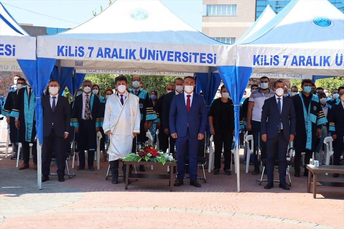 Kilis 7 Aralık &Uuml;niversitesinde mezuniyet t&ouml;reni d&uuml;zenlendi