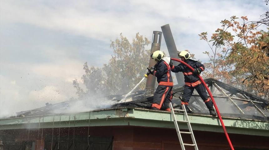 ODTÜ Vişnelik Tesisleri'ndeki kafe-restoranda çıkan yangın hasara neden oldu