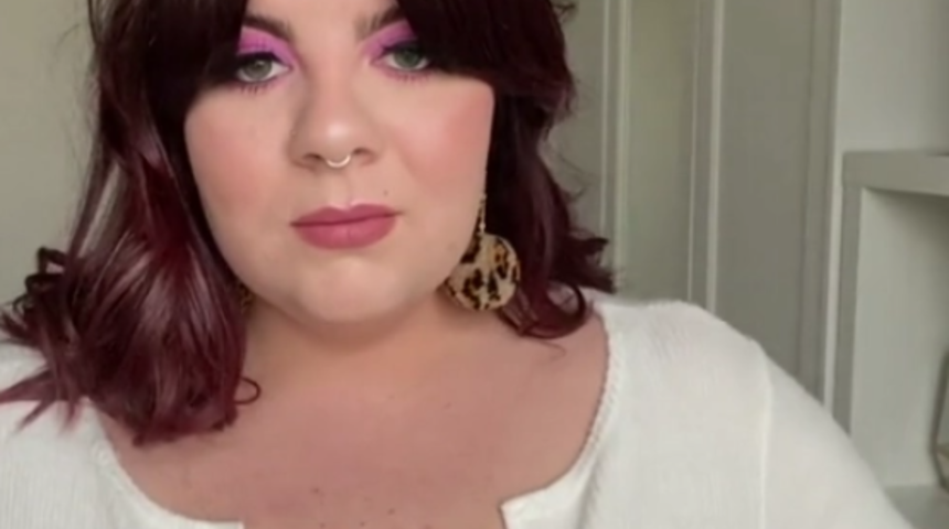 Yüzündeki kıllarla sosyal medyada meydan okudu! Olumsuz eleştirilere sert cevap verdi