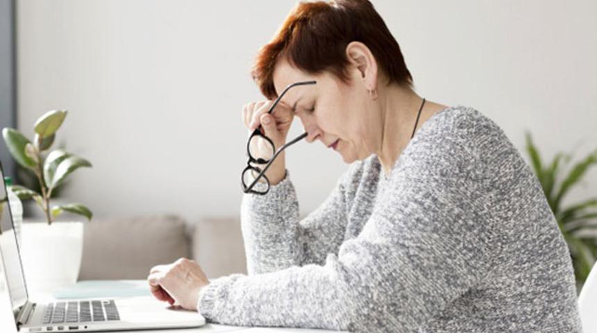 Agorofobi'nin temelinde panik atak var