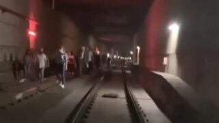 Topkapı-Mescidi Selam Tramvay Hattı'nda arıza! Yolcular raylarda yürüdü