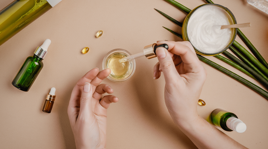 Saç bakımında bu adımı atlamayın! Şampuanınıza birkaç damla  ebegümeci yağı damlattığınızda sonuca inanamayacaksınız