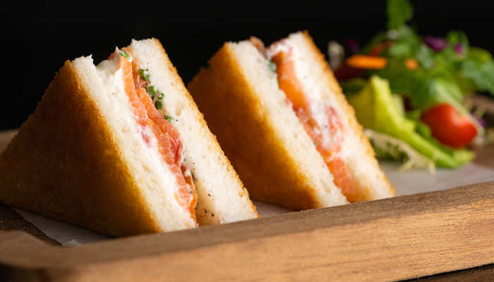 Kahvaltının yeni yıldızı! İki dilim arasında benzersiz bir lezzet: Ispanaklı sandviç tarifi