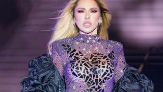 Hadise'nin tekne pozlarına beğeni yağdı!