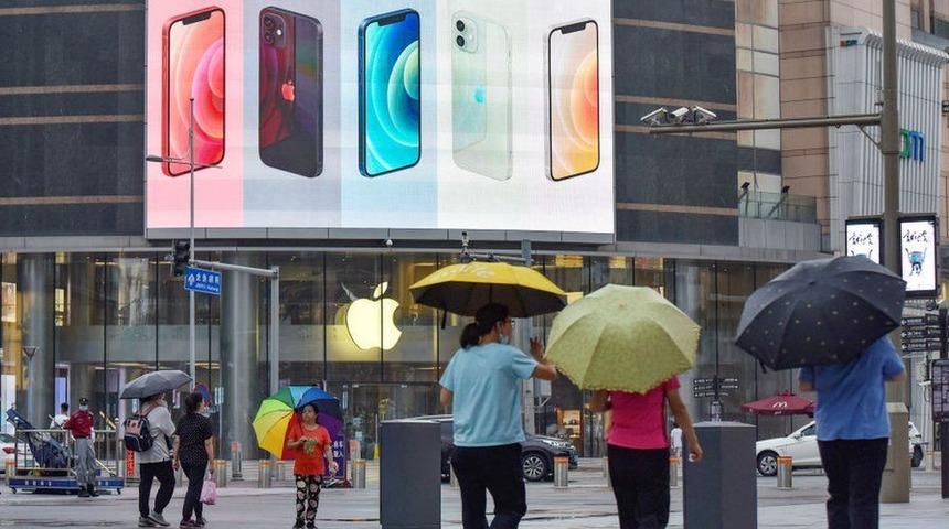 Apple işletim sistemini güncelledi, cihazların hiçbir linke tıklamadan hacklenmesini önlemeyi amaçlıyor