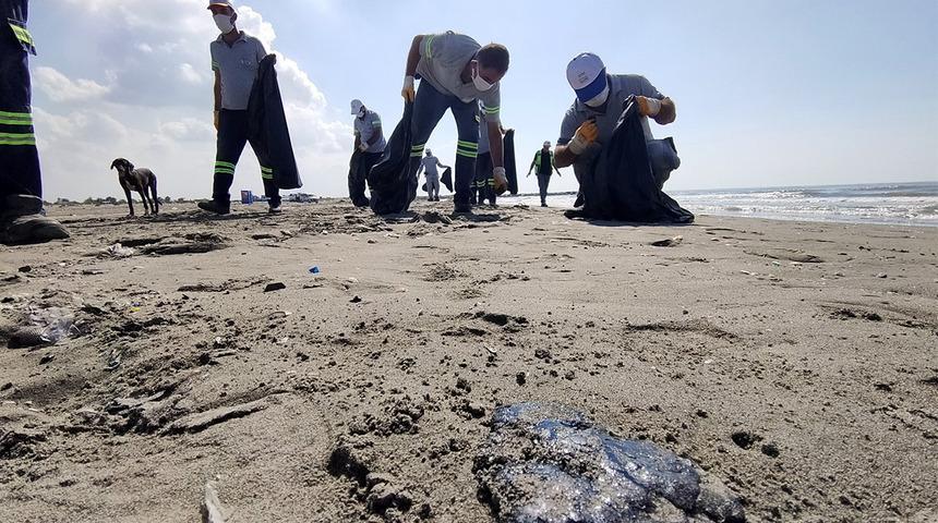 Mersin sahillerinde petrol sızıntısı tehdidi!  "Kayalık alanlara ulaşırsa..."