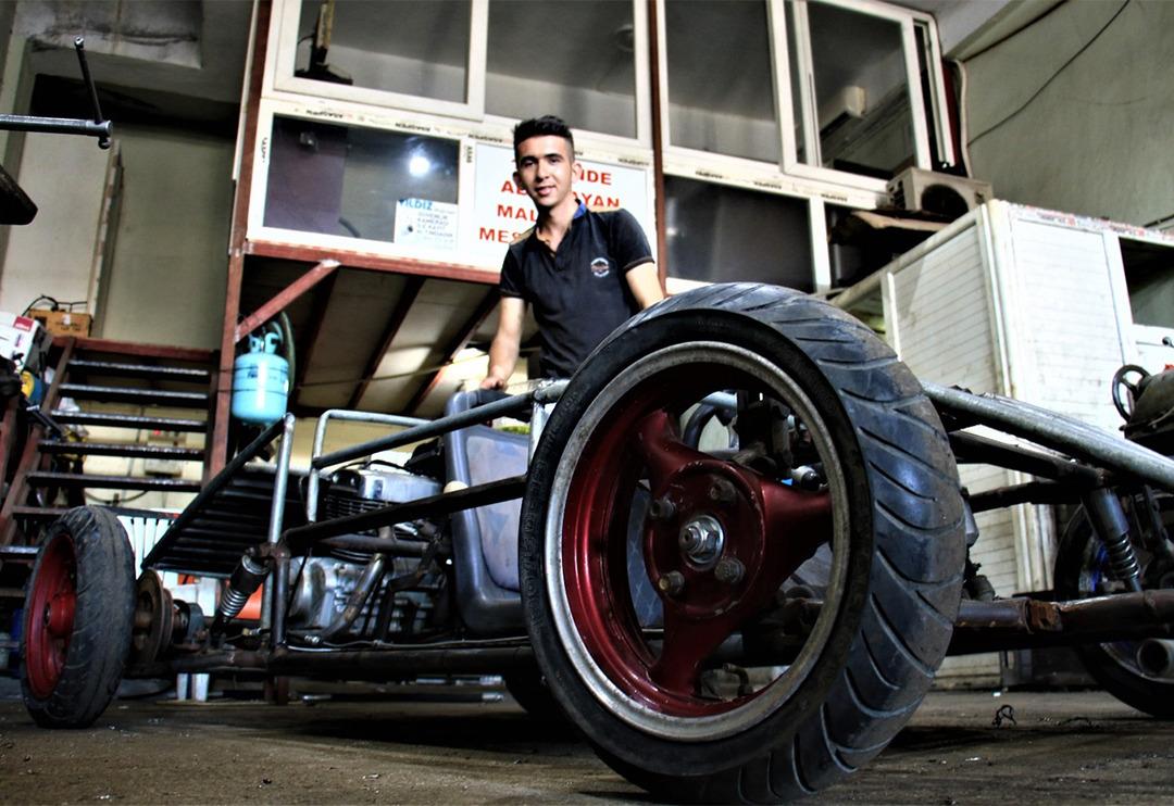 22 yaşındaki torna ustası 5 bin TL'ye kendi arabasını yaptı! 