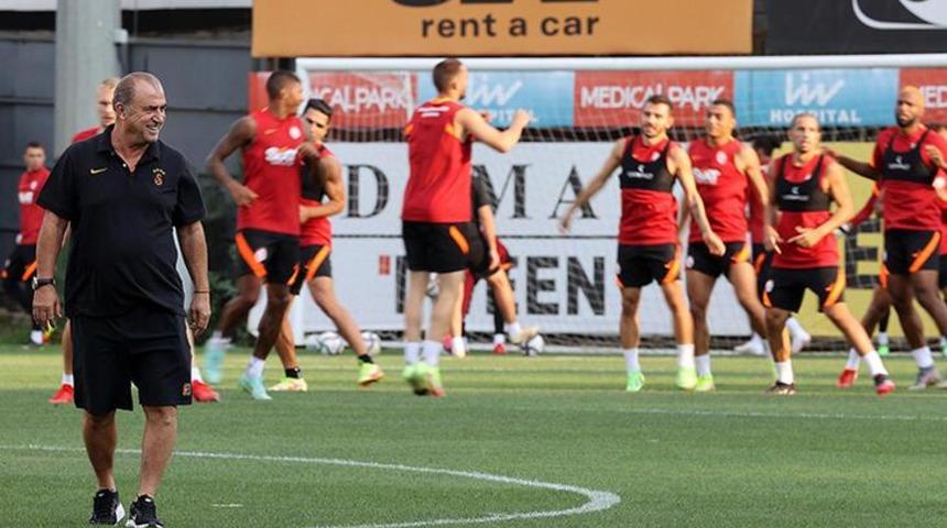 Galatasaray'da yıldız isim en az 2 ay yok