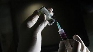 İngiltere'den flaş üçüncü doz aşı kararı! 50 yaş üstüne yapılacak