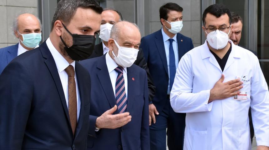 Saadet Partisi Genel Başkanı Karamollaoğlu, YİK Başkanı Asilt&uuml;rk'&uuml; hastanede ziyaret etti