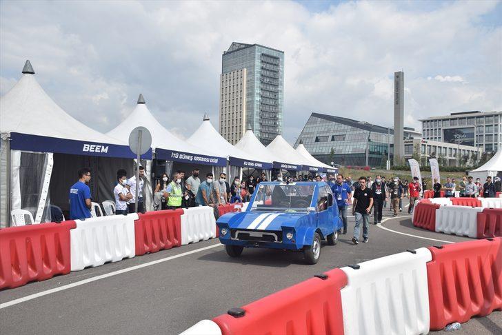 Robotaksi Binek Otonom Araç Yarışması'nda sürücüsüz araçlar piste çıktı G3