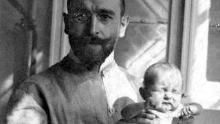 Sadece havuç çorbasıyla binlerce bebeğin hayatını kurtaran doktor: Ernst Moro