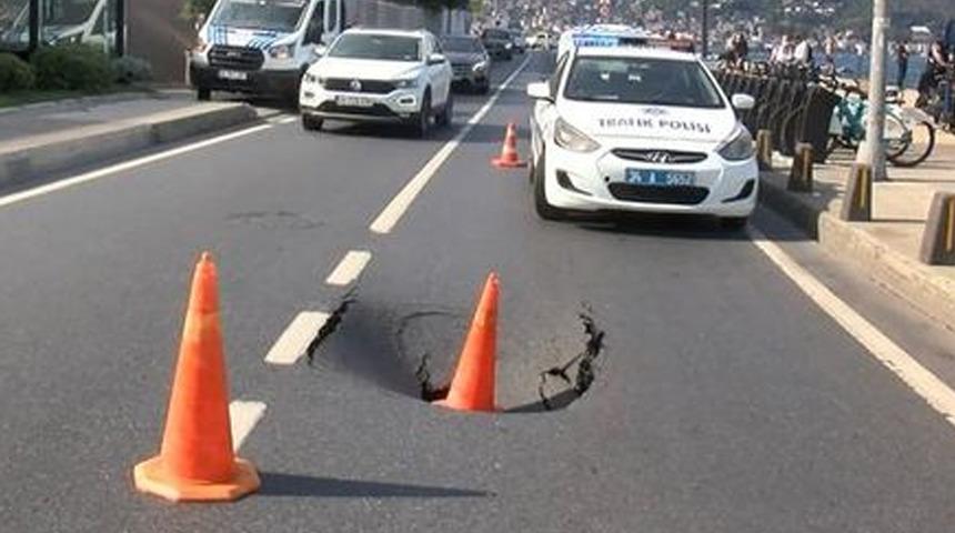 Sarıyer’de yol çöktü! Cadde trafiğe kapatıldı