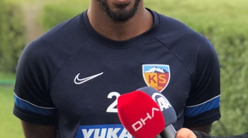 Kayserisporlu oyuncu Carole: "Mümkün olduğu kadar fazla puanı en kısa zamanda almak istiyoruz"