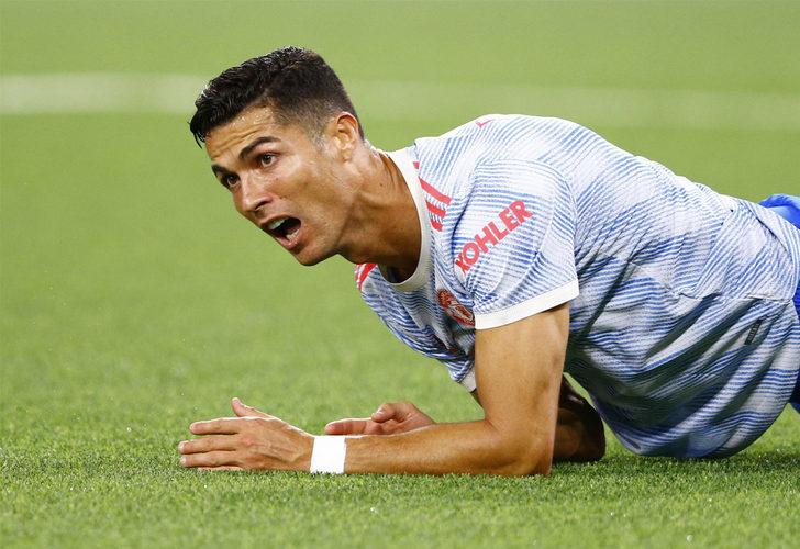 Ronaldo özür diledi! Isınma esnasındaki şutu güvenlik görevlisini devirdi