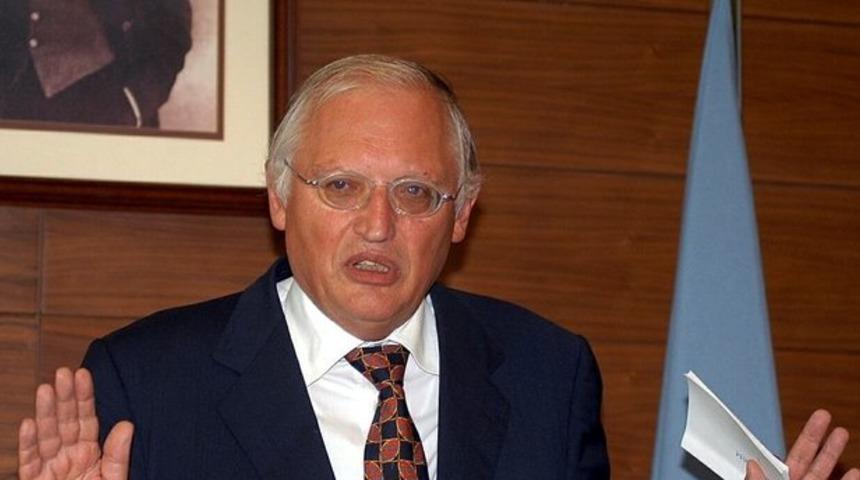 Resmi rol üstlenmemiz gerekmiyor