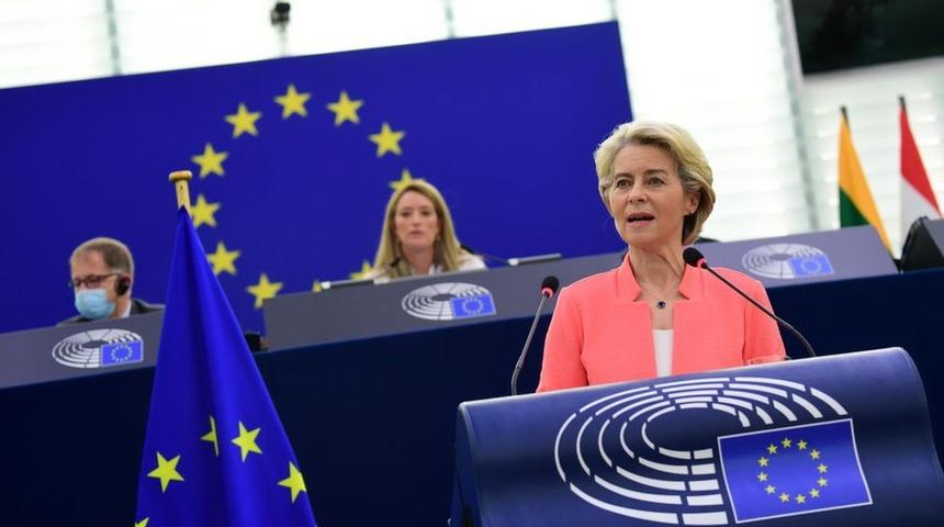Avrupa Komisyonu Başkanı Von der Leyen: ABD desteği olmadan askeri adım atabilecek siyasi iradeyi g&ouml;stermeliyiz