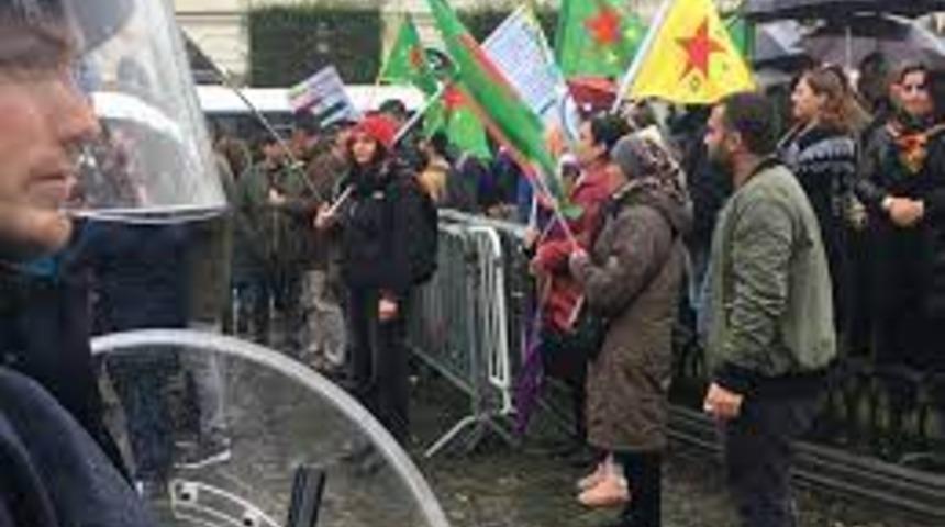 Terör yandaşları Brüksel'de gösteri yaptı 