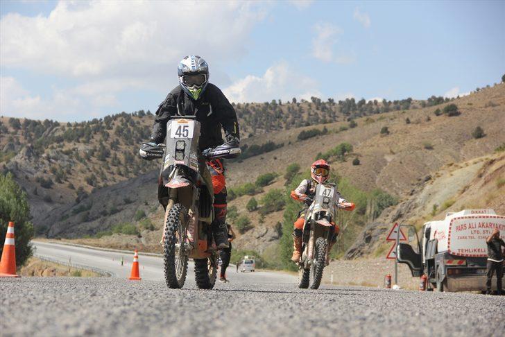TransAnatolia Rally Raid'de sürücüler Sivas'a ulaştı G1