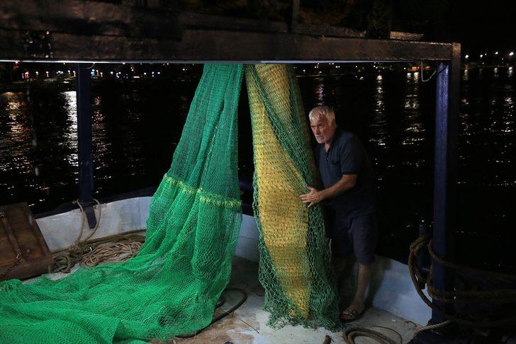 Mersinli balıkçılar "vira bismillah" diyerek denize açıldı G3