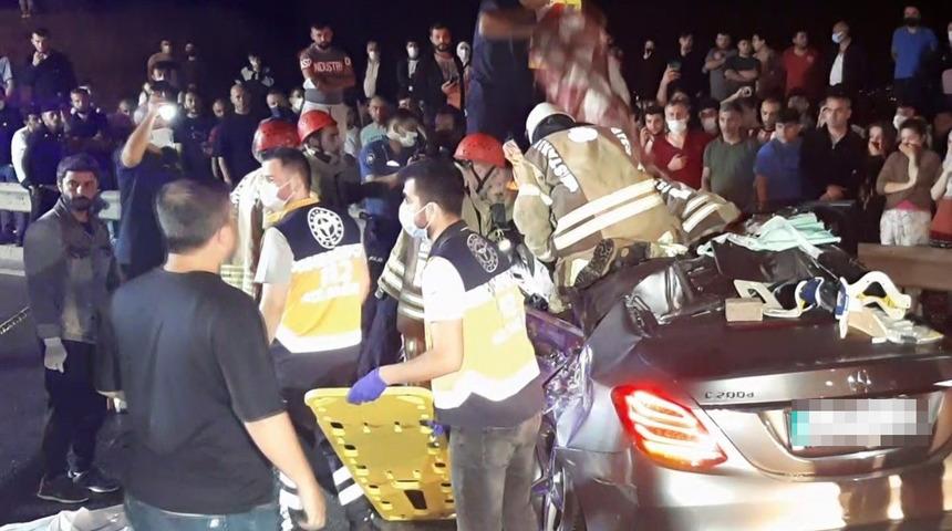 Beykoz'da korkun&ccedil; kaza! Faciayı film izler gibi izlediler