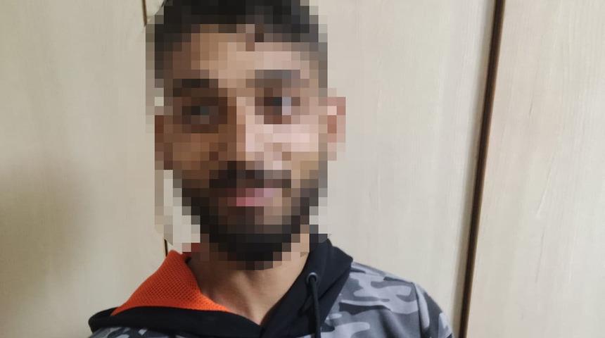 Kimlik sorgusu i&ccedil;in durduruldu, 2 tabanca ile 13 mermi ele ge&ccedil;irildi