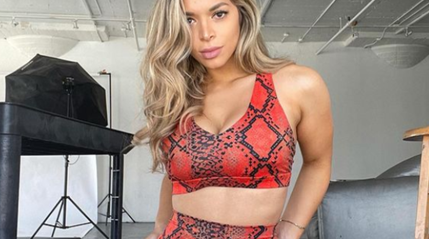 Fitness fenomeni Niki Zoumpouli, doğum yaptıktan sonra forma dönemeyen anneleri eleştirdi! “Kendinizi bırakmayın” 