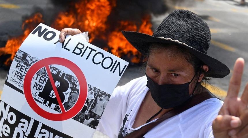 El Salvador’da Bitcoin protestoları