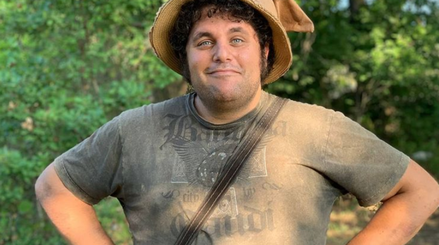 Yüzüklerin Efendisi’ni yaşıyor! Gerçek bir Hobbit gibi hayatını devam ettiren Nicolas Gentile sosyal medyada gündem yarattı